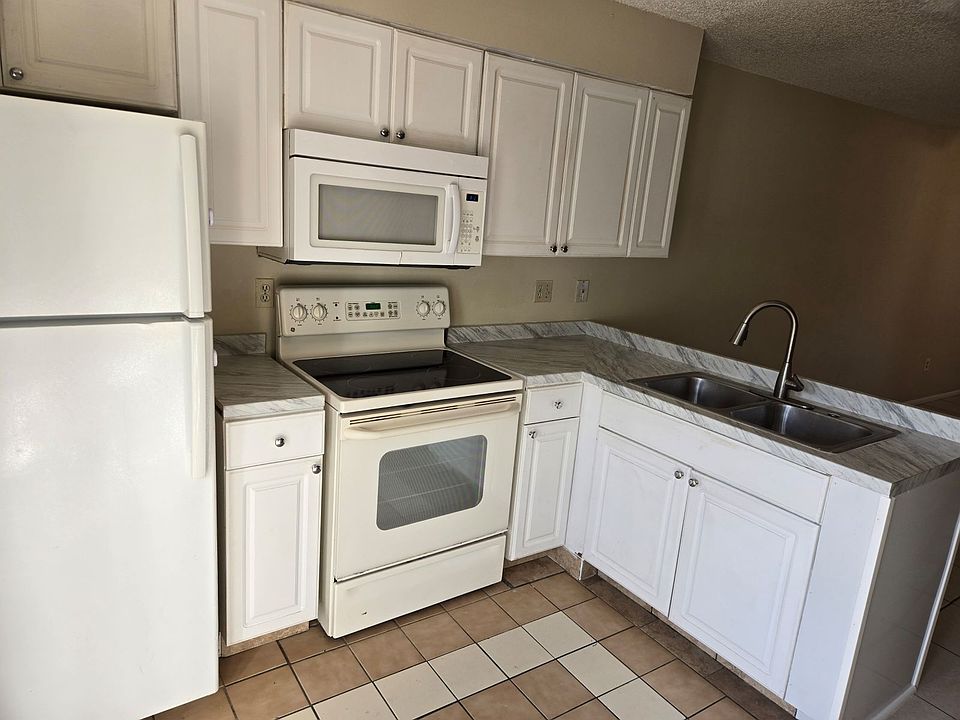1st image of 4515 Skyline Blvd #3