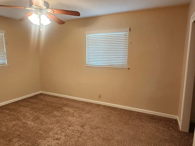 1117 Lancaster Way — Photo 16