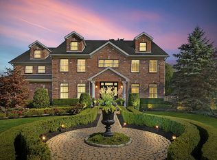 3 Francesca Ct, East Hanover, NJ 07936