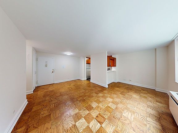 4th image of 400 E 71st St APT 3U