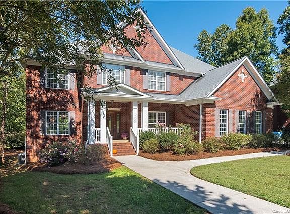3rd image of 9722 Blackbird Hill Ln