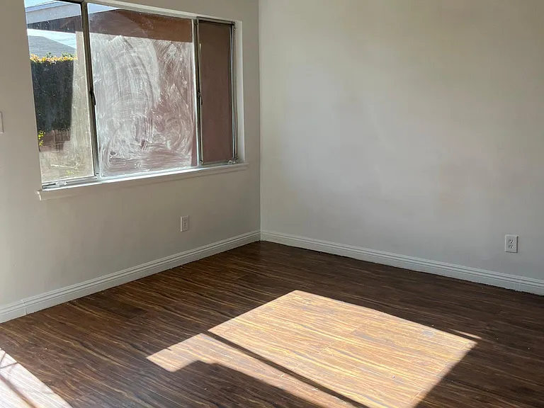 732 Illinois St — Photo 3