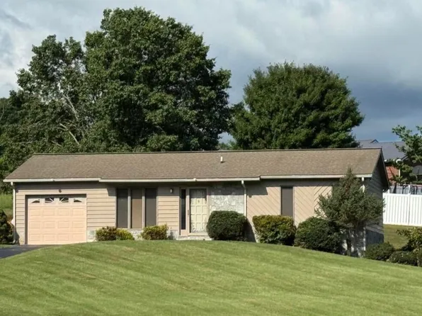 1249 Green Acres Dr, Newport, TN 37821