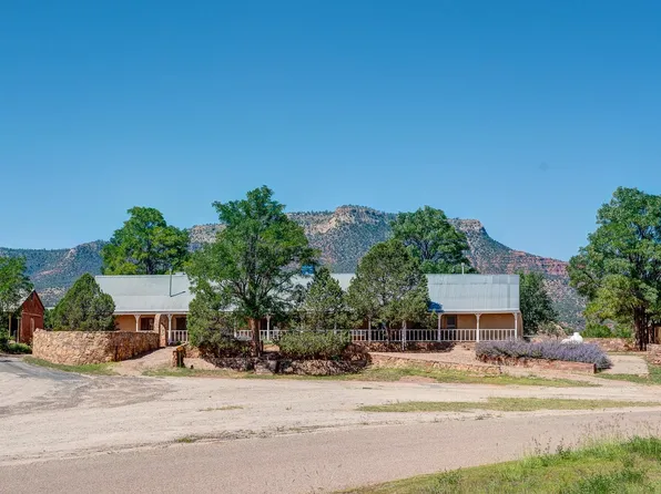 46 County Road B41d, San Jose, NM 87565