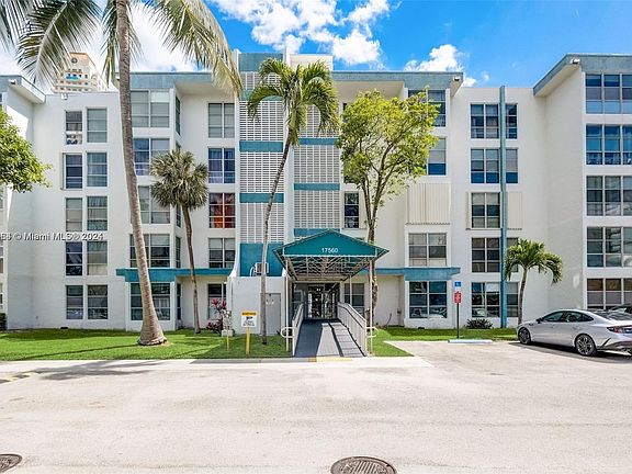 3rd image of 17620 Atlantic Blvd APT 311