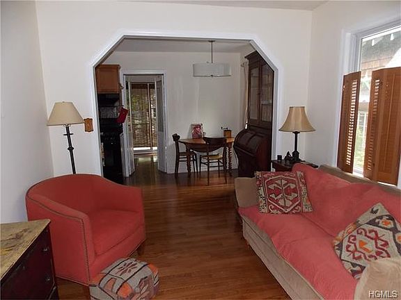 5th image of 36 Cottage Ln #36
