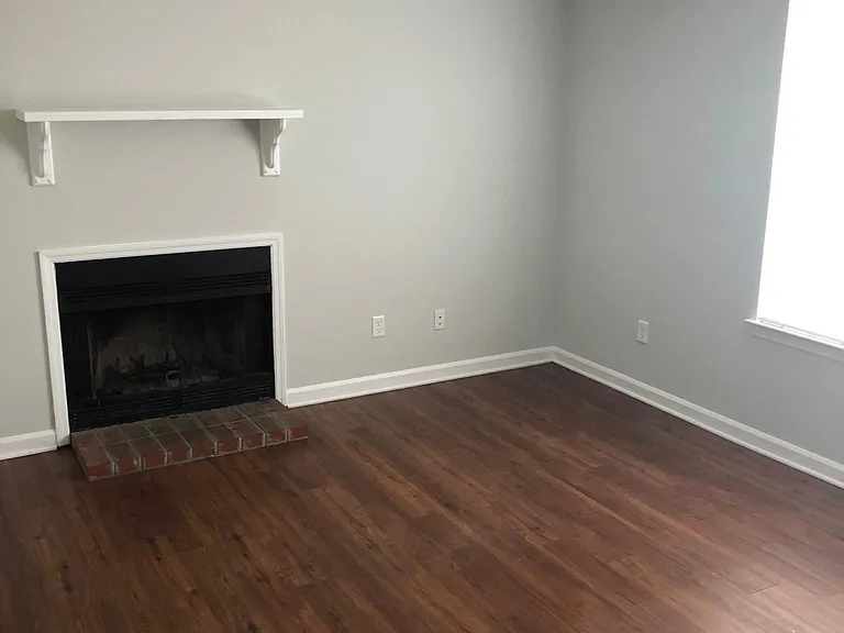 919 Polo Pl — Photo 2