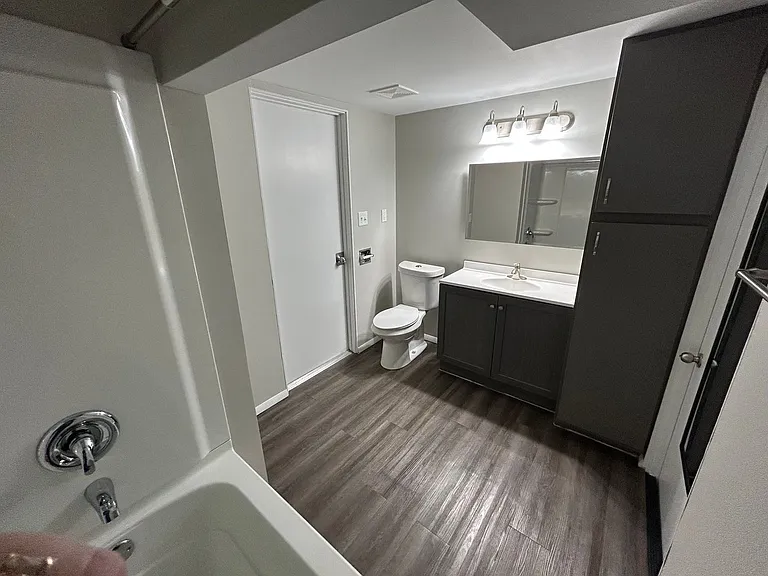 806 W 23rd Ave #18 — Photo 8