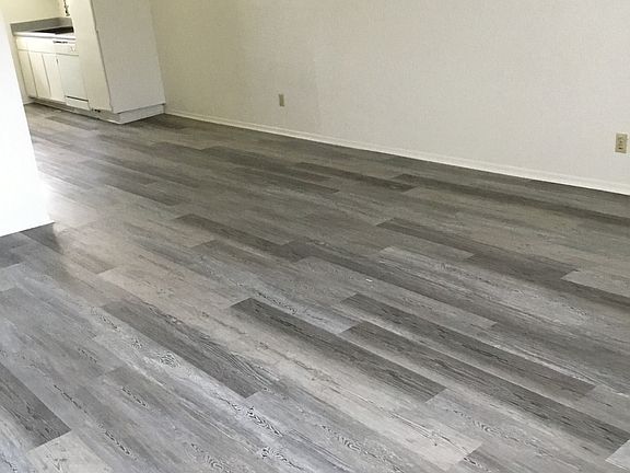 4th image of 1615 W Alameda Ave #218