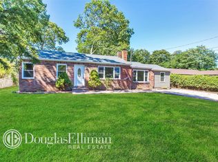 199 Jefferson St, East Islip, NY 11730