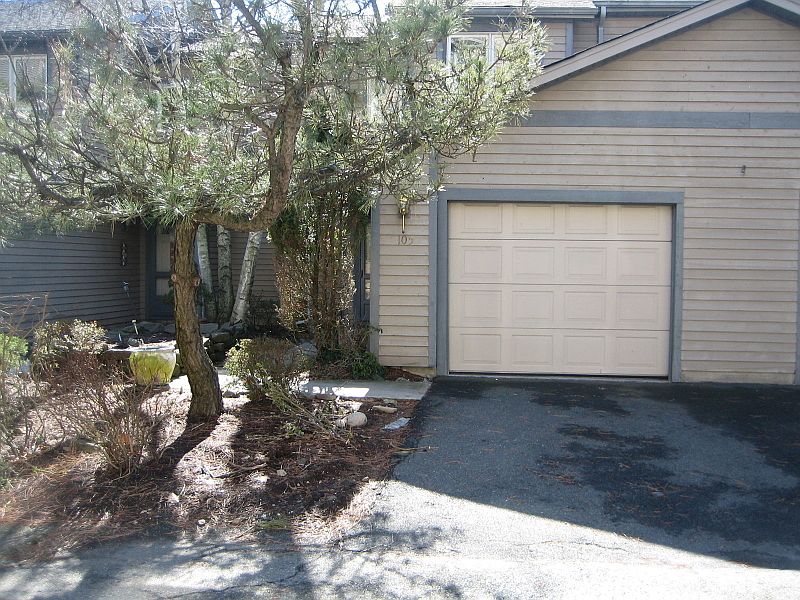 1st image of 105 Rock Ledge Ter