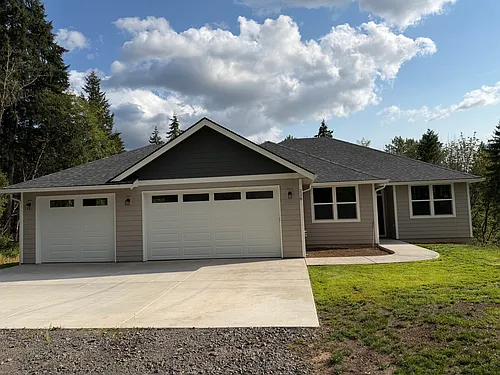 228 Alpenridge Rd Photo 1