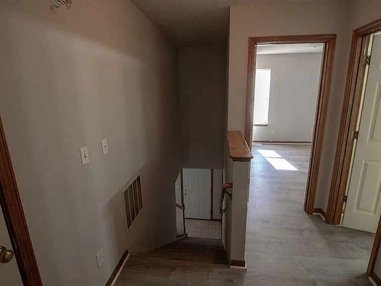 1316 Valley Creek Ln — Photo 17
