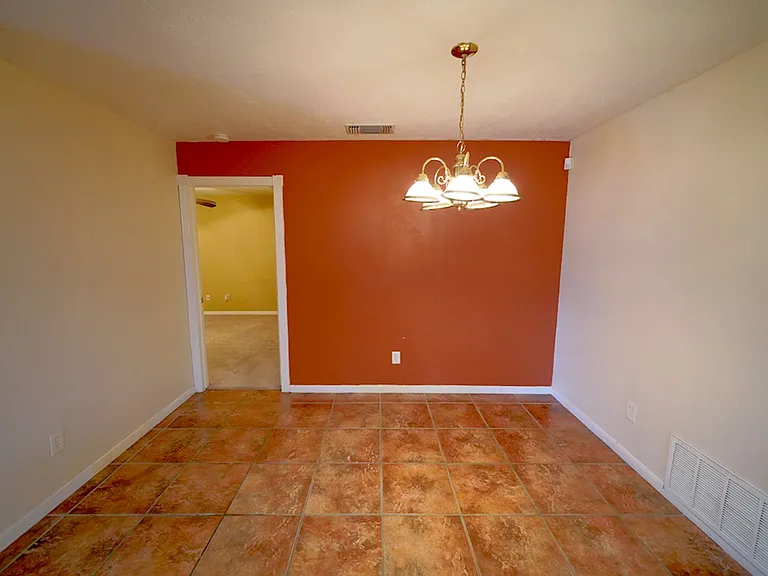 9802 La Rue St — Photo 21