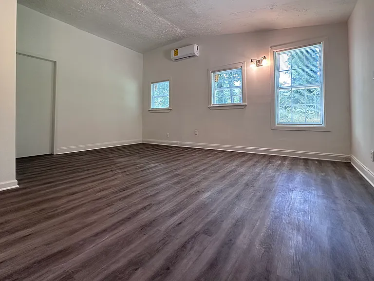 SPACIOUS BEDROOM
