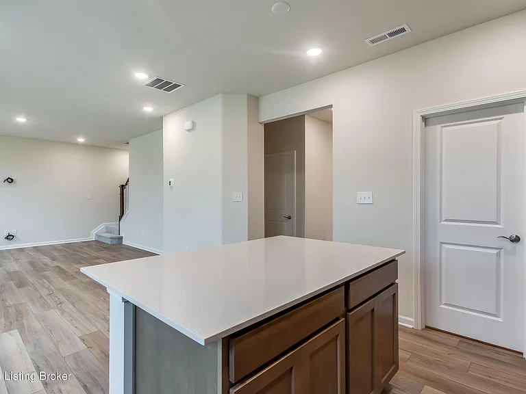 16956 Aiken Ridge Cir — Photo 23