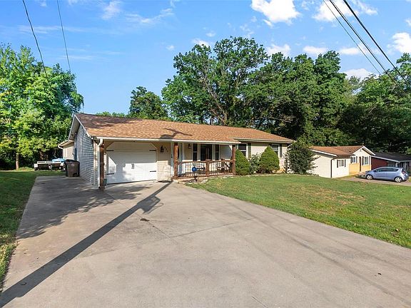 3rd image of 236 Marlin Dr