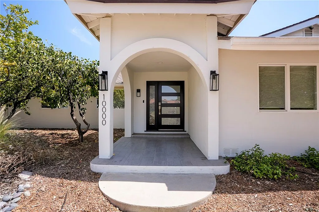 4 bed, 3.5 bath, 2288 sqft, $5,500 — Photo 1