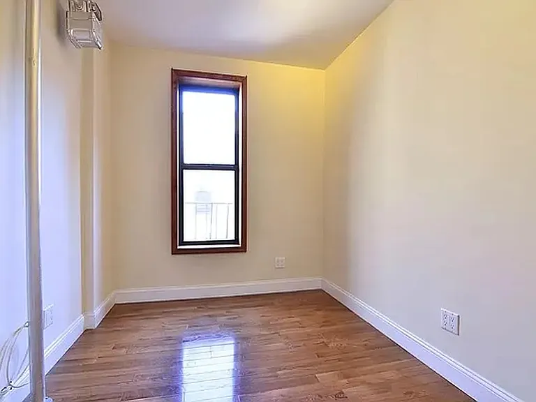 164 Sherman Ave #33 — Photo 3