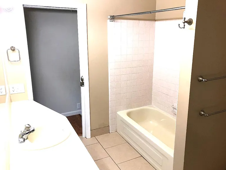 3355 Sunset Dr — Photo 11