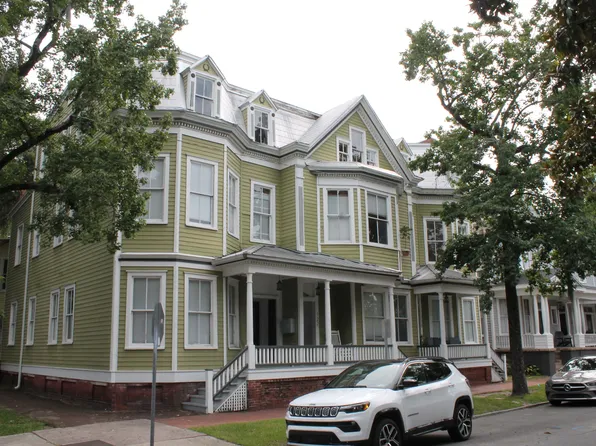 120 W Waldburg St APT 2, Savannah, GA 31401