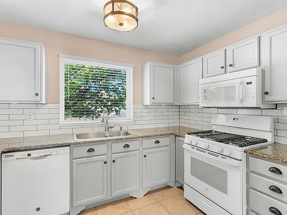 4th image of 6031 Maddux Pl NW