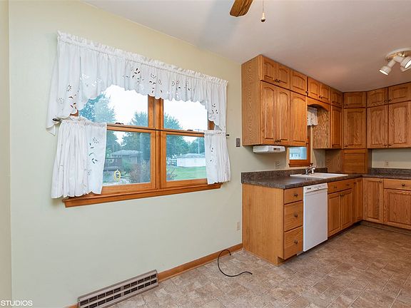 5th image of 339 W Elder St