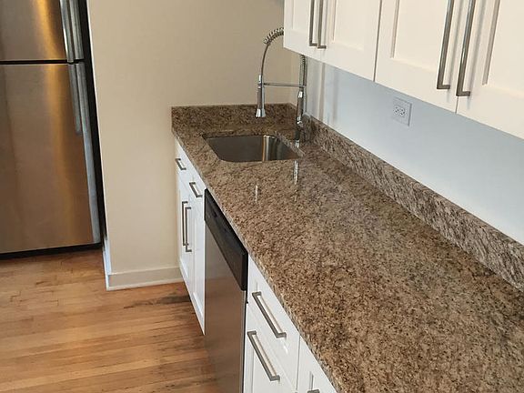 4th image of 2957 N Parkside Ave #2N