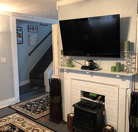 2nd image of 216 Crest Dr