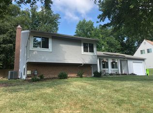 6904 Sprouse Ct, Springfield, VA 22153