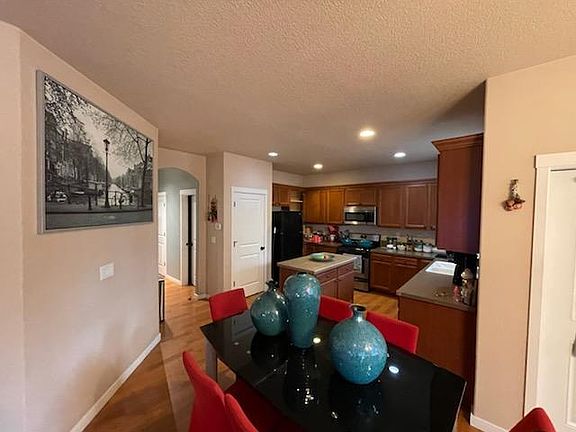 5th image of 2799 SE 48th Pl
