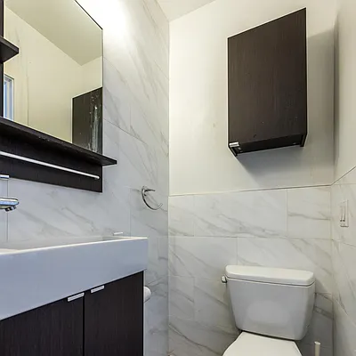 Rented by Nooklyn NYC LLC | media 36