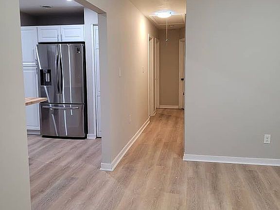 4th image of 217 N New Ave