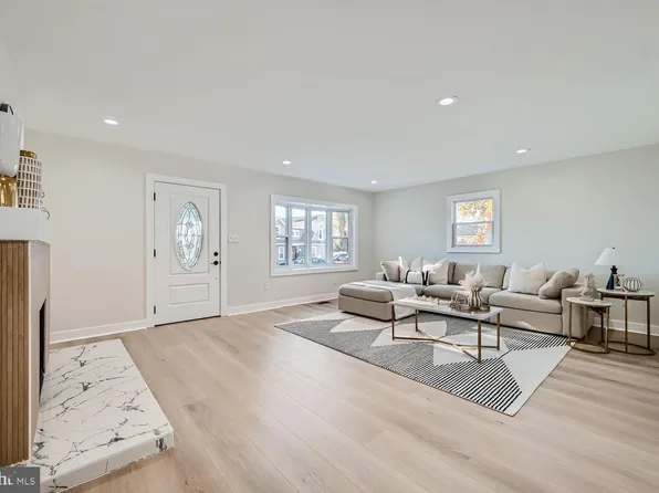 347 Bar Harbor Rd, Pasadena, MD 21122