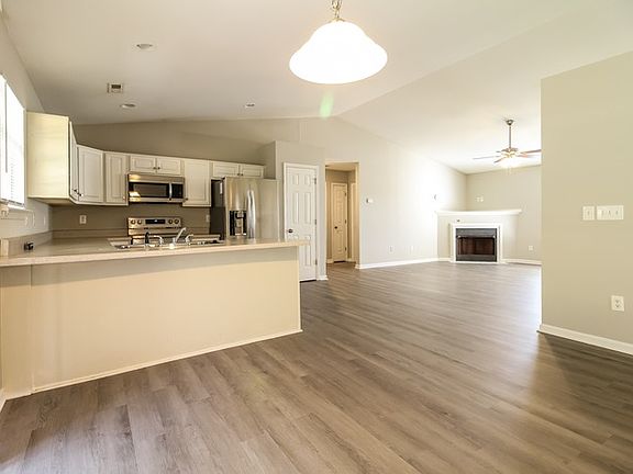 4th image of 306 Yukon Dr