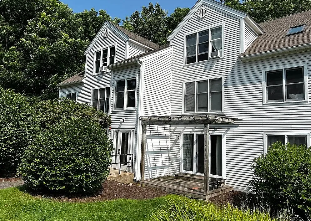 32 Salem Place - 1 — Photo 1