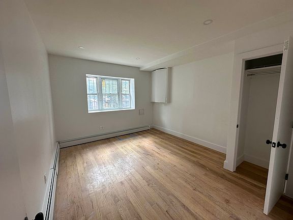 5th image of 329A Pulaski St APT 1