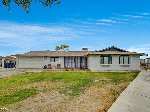 2nd image of 1906 Jasmine Cir