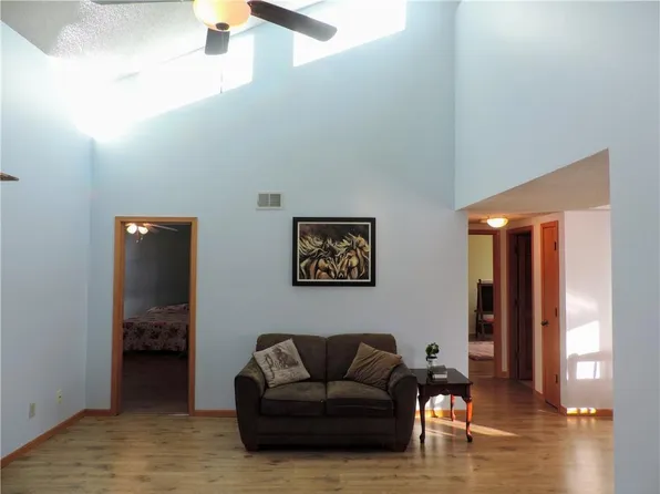 12310 E 43rd St S #B10, Independence, MO 64055