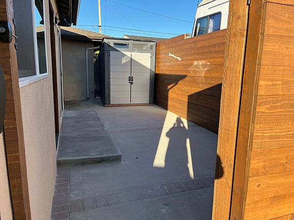 2nd image of 1553 Bedford Dr #1/2