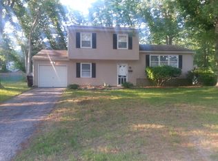 41 Woodland Rd, Bayville, NJ 08721