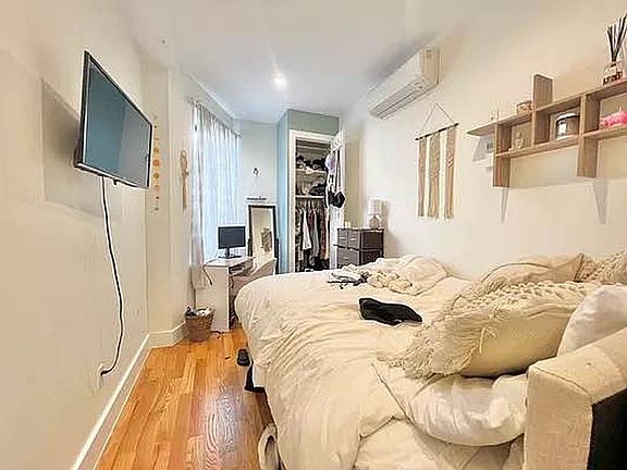 3rd image of 230 Bushwick Ave #3A