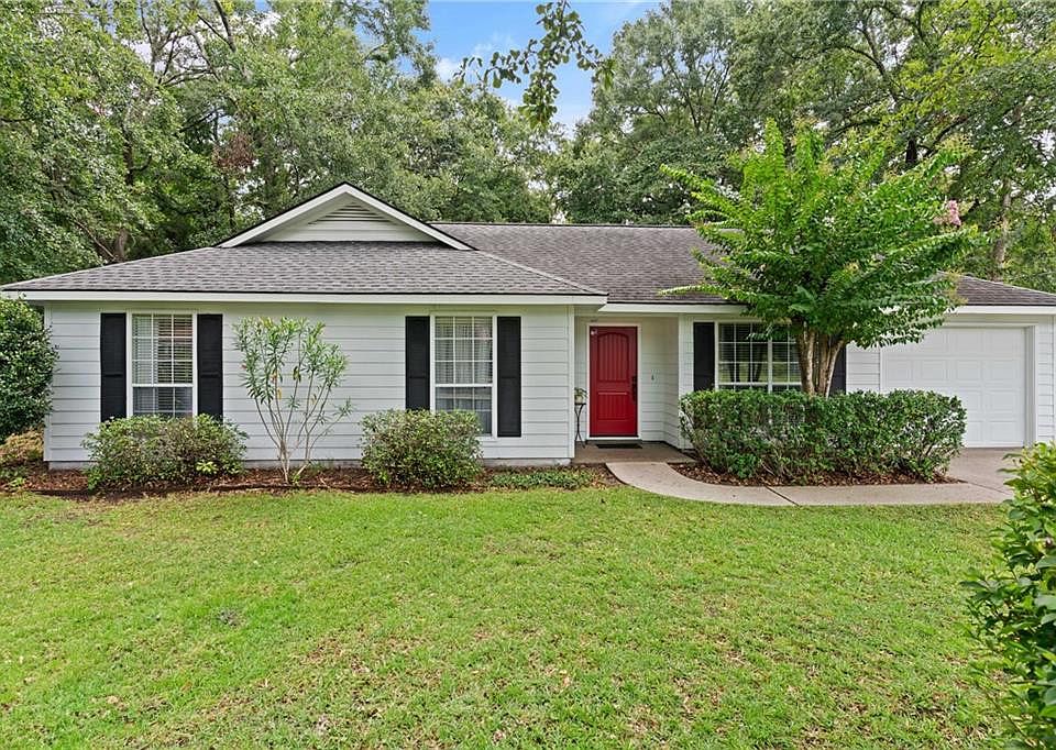 1st image of 220 Camden Dr