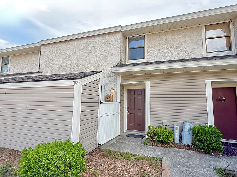 727 S Main St #107