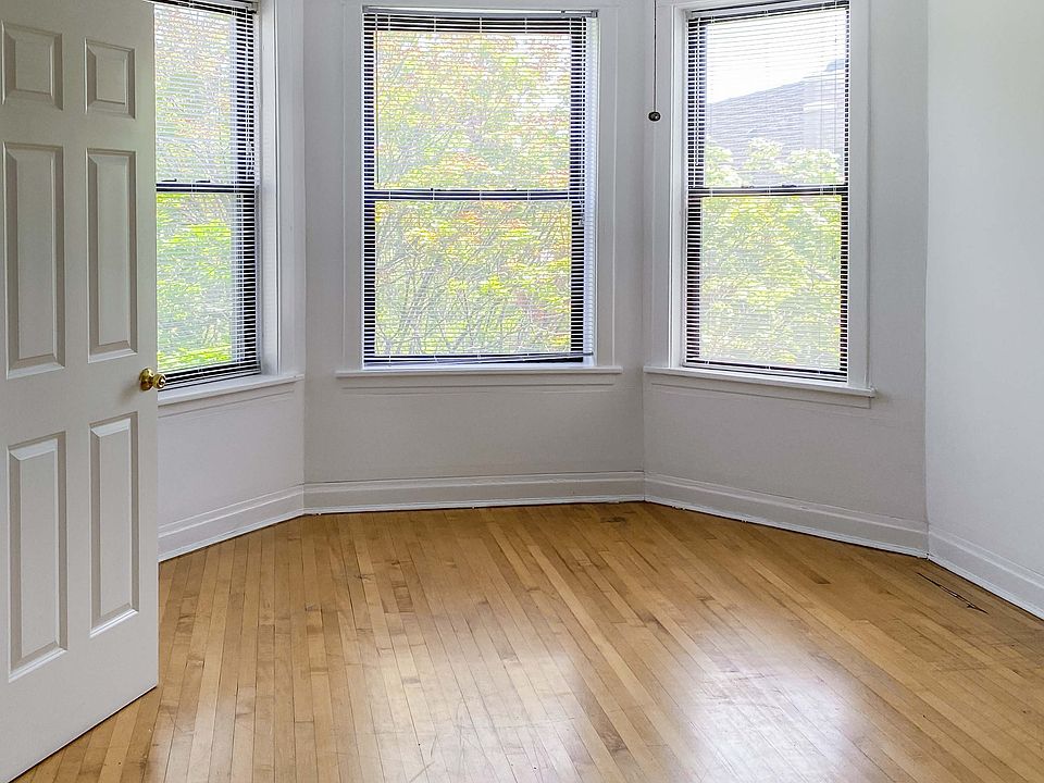 1st image of 2326 1/2 N Southport Ave #3