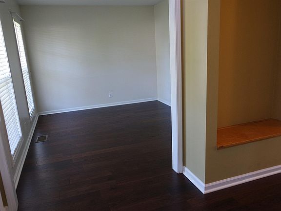 5th image of 1164 Connemara Way