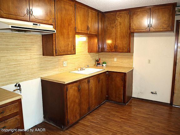 4th image of 441 N Texas St