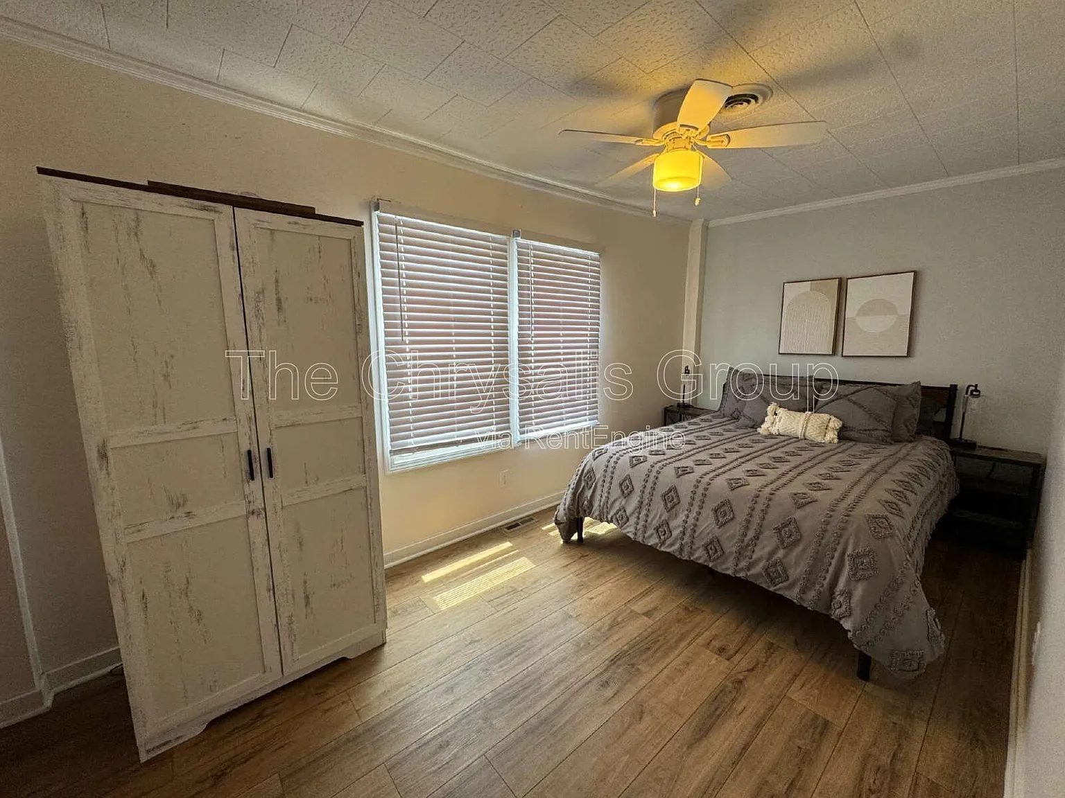 2 bed, 1.0 bath, $1,650 — Photo 3