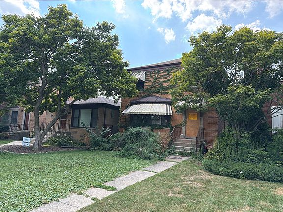 2nd image of 1828 N Sayre Ave