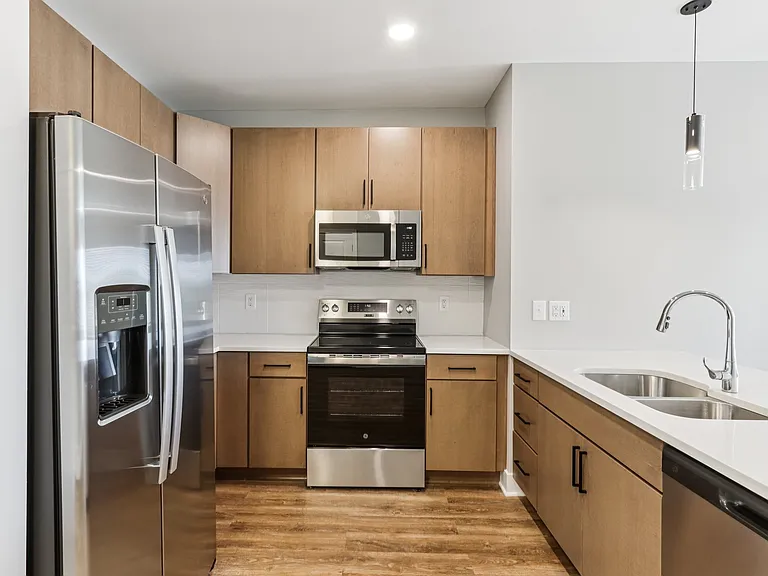 770 3rd Ave SW — Photo 22